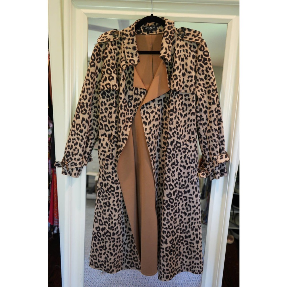 Few Moda New York Cheetah Coat Size M